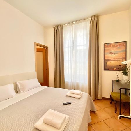 I Portici Del Centro Hotel Como Buitenkant foto