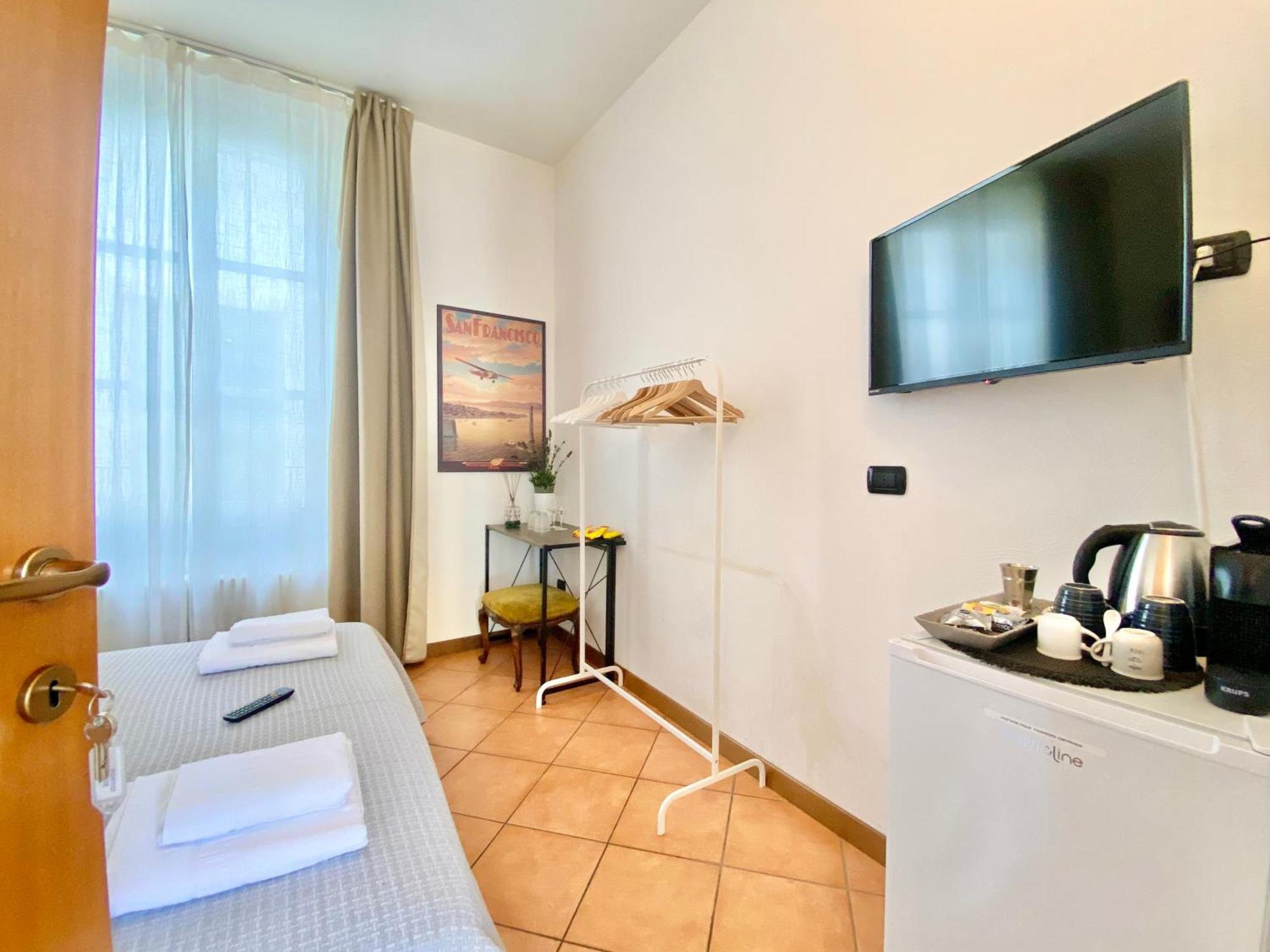 I Portici Del Centro Hotel Como Buitenkant foto