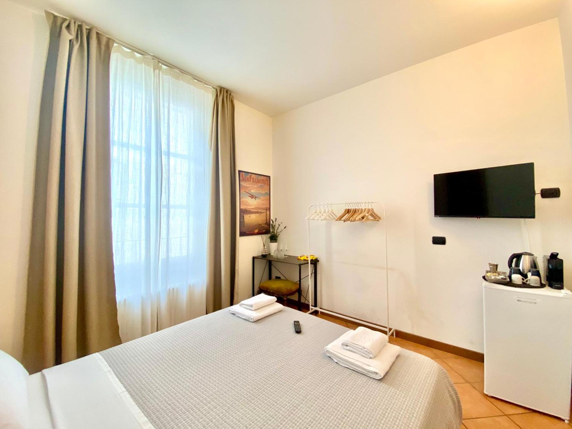 I Portici Del Centro Hotel Como Buitenkant foto